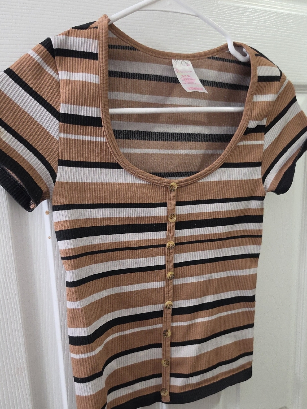 Striped Button-Front Scoop Neck Top - Tan/Black/White